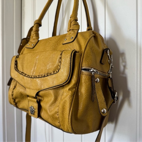 Jessica Simpson handbag - Picture 2 of 5